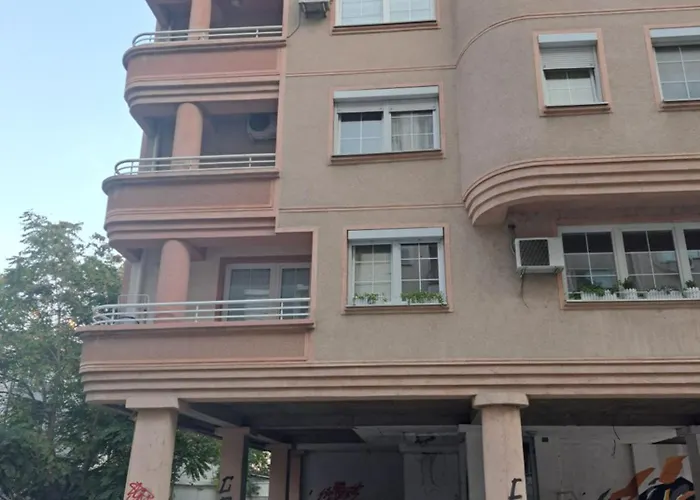 One Bedroom Apartment In Skopje - Center