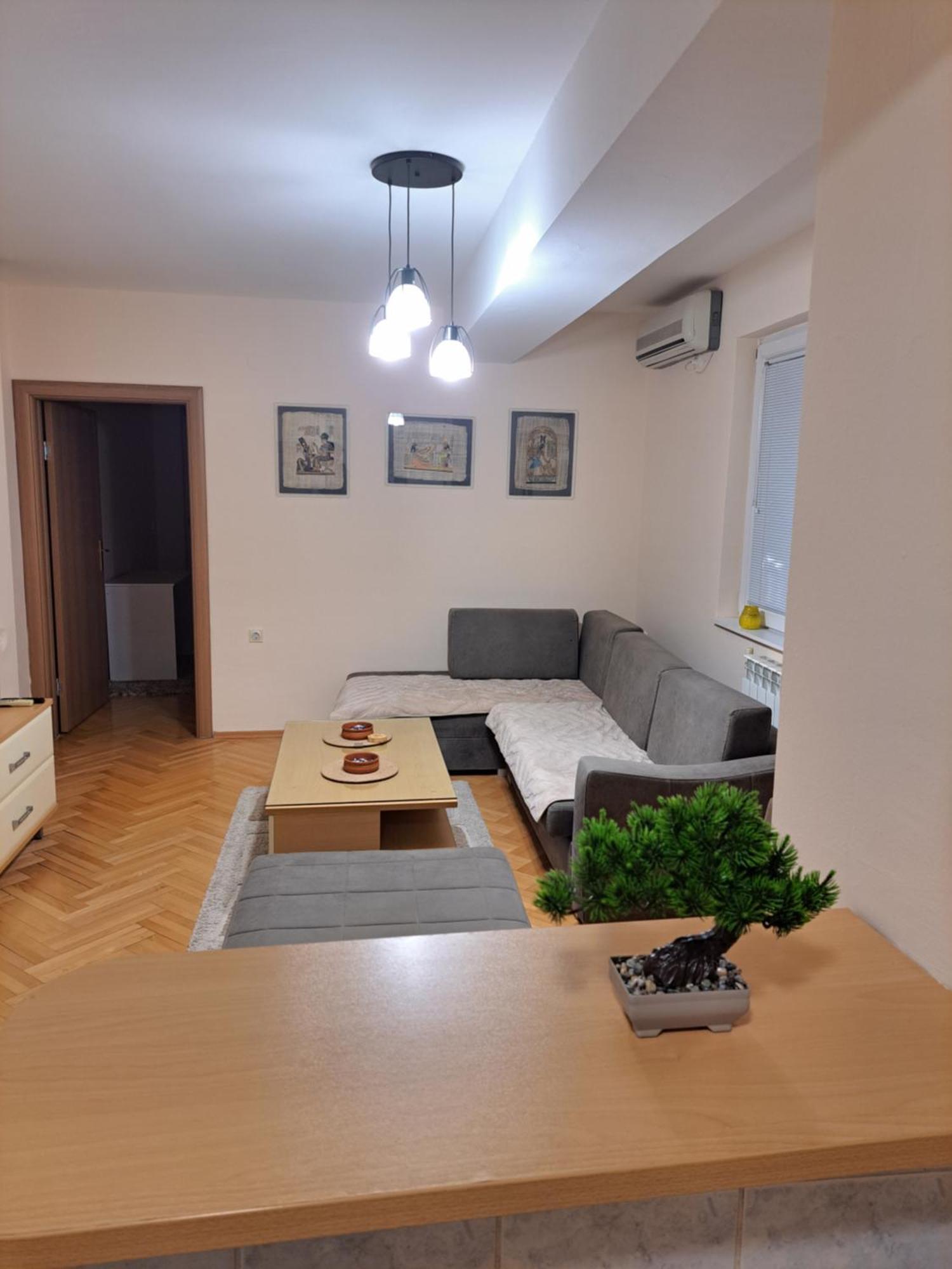 One Bedroom In - Center